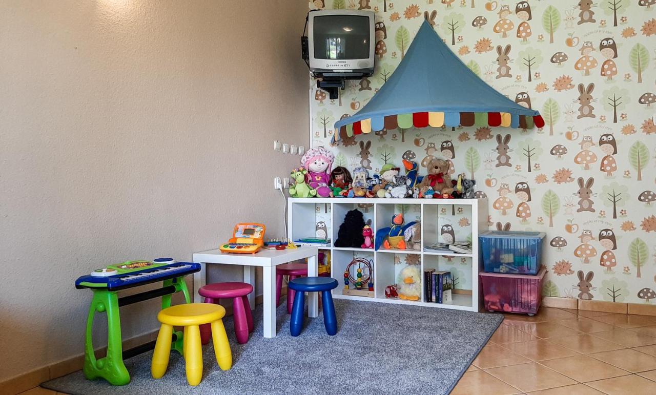 Cetniewo Pokoje I Apartamenty Владыславово Экстерьер фото